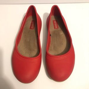 CROCS WOMEN’S SLIP ON SIZE 9